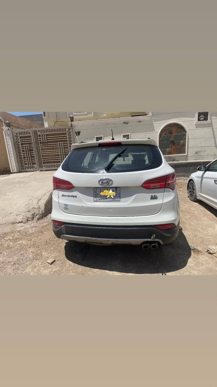 سلام عليكم 
سنتافي ١٤ خليجي رقم بابل سنويه بأسمي تحويل مباشر 
٦سلندر ٧ راكب ٣ قطع تبريد 
 بدون نواقص مكينه وكير خير من الله 
بيها جاملغ امامي مصلح فقط 
السعر ١٤٠ وبيها مجال بسيط
مكان السياره بابل  
للتواصل المراسله او الاتصال او واتساب ***********-***********
