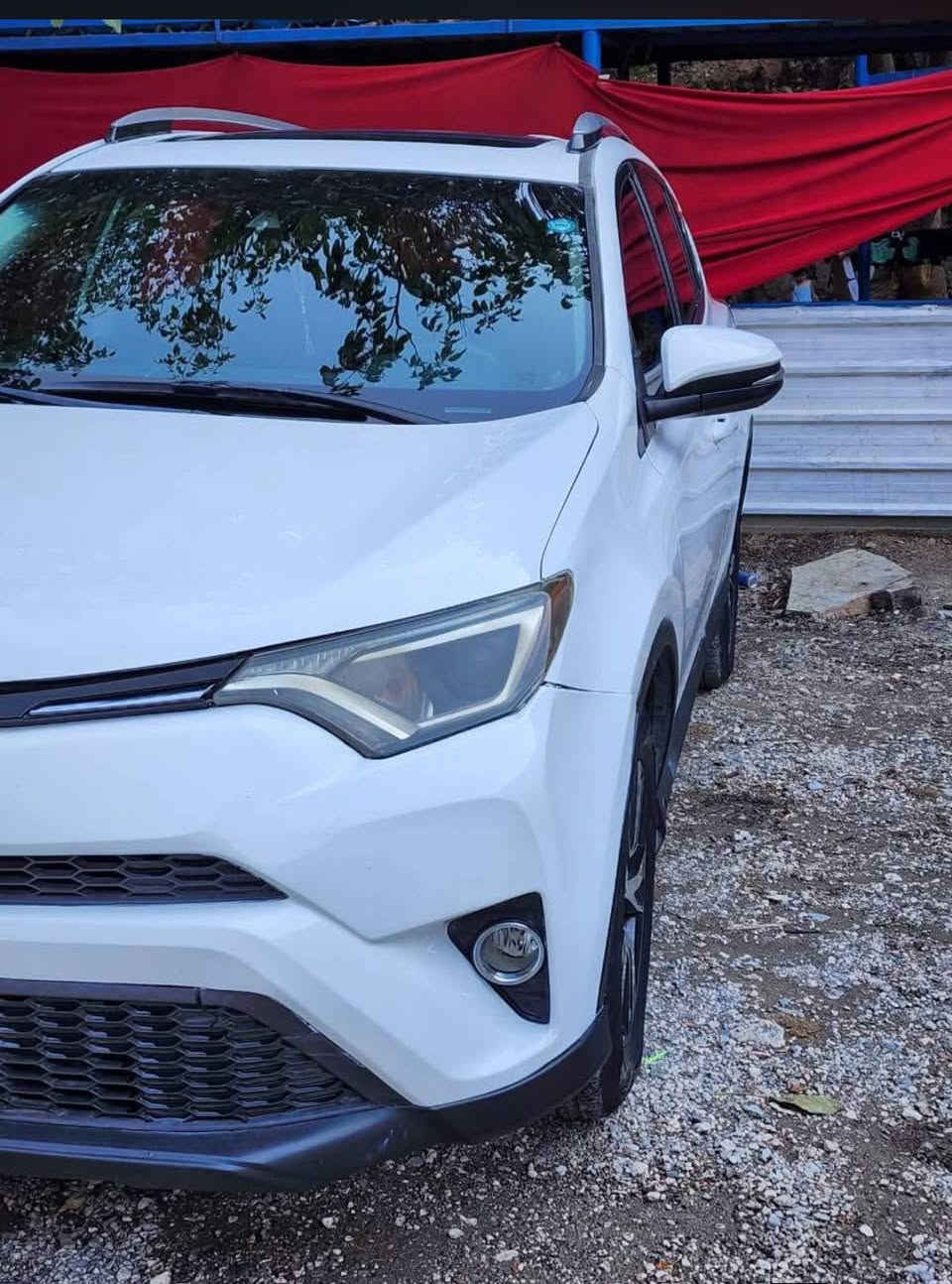 RAV4≈2018ئەمریکی بۆفرۆشتن مواسەفاتXLEشوێن بۆیاغ وشتەکانی دیاری کراوە تا بڵێی خاوێن و بێ مەسروفە چرکەی تیا ڕەقەم وسەنەوی بەسەر چوە غرامەی نزیک 800هەزار لەسەرە نرخەکەشی 158 ومەجاڵێکی برایانە ڕەقەم تەلەفۆن واتساپ وڤایبەری لەسەر گەر موشتەری نیت سەرمان ***********مەیەشێنە شقلاوة, أربيل
