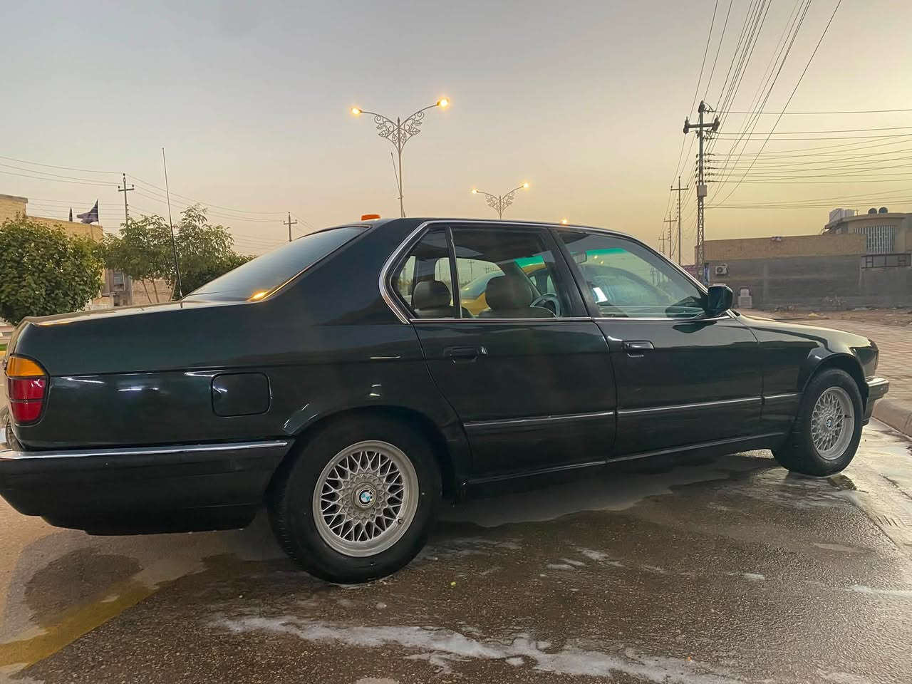 بيئم حجم 735 مكينه وكير بلادي موديل 1990 رقم بغداد بسمي 
تحويل مباشر سنويه إلى 28 مصبوغه عام لون زيتوني للجماليه فقط سياره عل لبلاد  داخل بيجي كهربائيات كله شغاله تبريد حداديه تخم تاير  دبل جكمجه دبل تكوه مضخم مسجل شاشه بلوتوث كشنات جلد بلاء بيجي لايت زنون نفس الصوره السعر خاص المكان  البصره الزبير
متواجد علا هاذ الرقم فقط :***********
