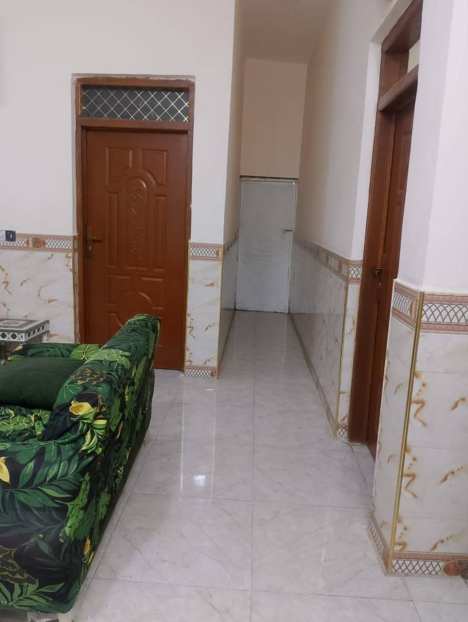 بيت ٢٠٠م بالموحيه مقاطعه ٣٧ على ساحه طابق واحد ٢٩٠ للتواصل *********** بيه واتساب

