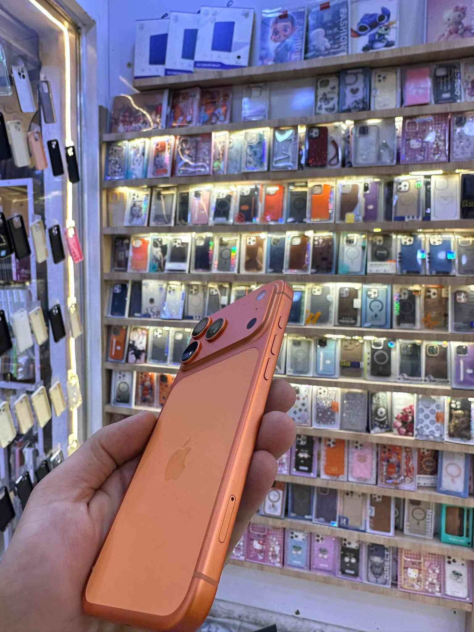 آيفون 17 برو ماكس • ٢٥٦ غ.ب • بطارية ٩٨٪