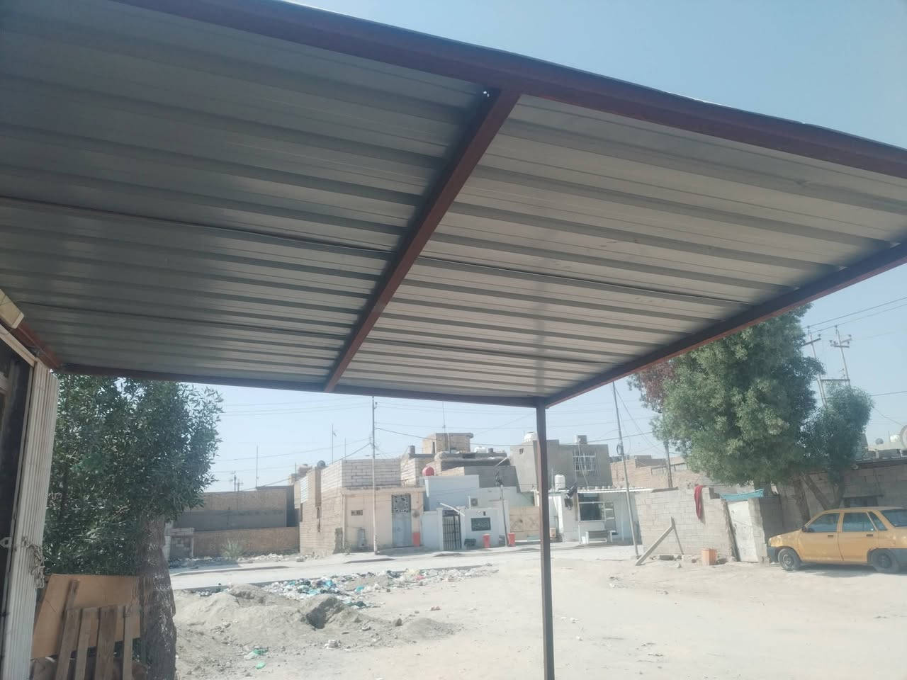 سقيفه 3/3 حديد ثقيل تفصال جديد توني فصلتهه للشتاء واجه عليه تفليش مكاني الديوانيه مقابل المعهد التقني السعر 125 وبيهه مجال قليل للشراي ***********
