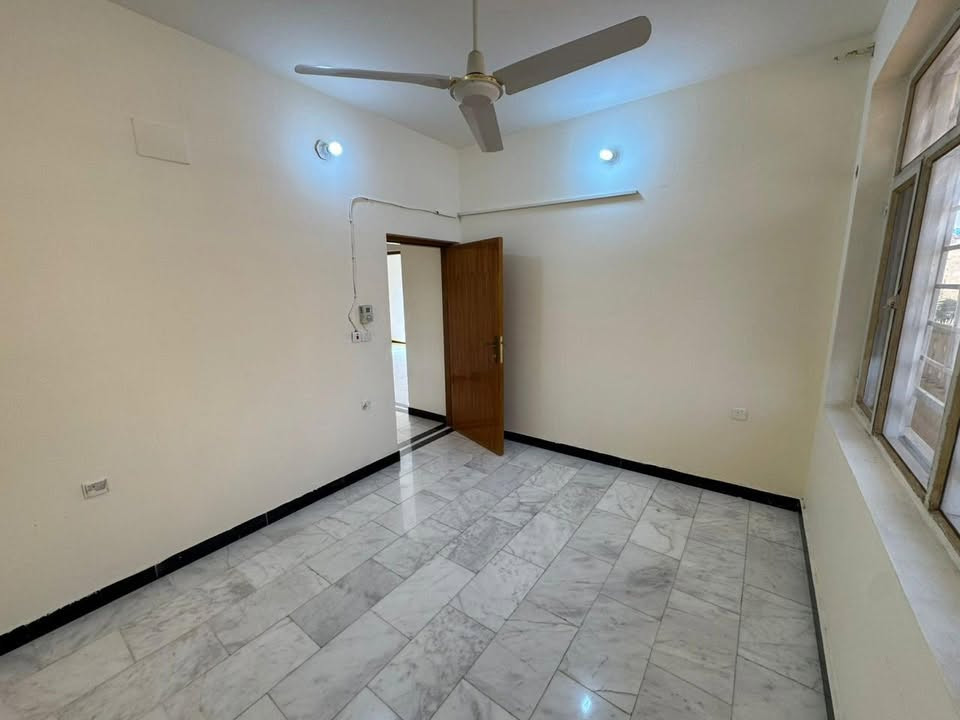 📣 مليونين دينار عراقي ب شهر فقط✅ 
 
⭕️مشتمل للإيجار في اليرموك 
يناسب العوائل الصغيرة وأصحاب الشركات وغيرها …

المساحة 90م 
يحتوي ع 

🚪2 مداخل 
🛋️ صالة 
🍽️مطبخ 
🛁خدمات 2 
🪟بلكونة 

طريقة الدفع سنوي أو 6 اشهر 

الموقع : اليرموك محلة 612
اقرب نقطة دالة : مطعم اغاتي وجامع الشواف 

📍 Aitisal Bi
📞 ***********

📍 زرونا في موقعنا :
بغداد – القادسية
شارع الخدمي / مقابل جامع ام الطبول 🕌

🏢 العقاري نمر الجبوري Real estate Nimr Al-Jubouri
م/ اذا عندك عقار تريد اتبيعه او تأجره راسلنا على صفحة وخلي الباقي علينا ..

#عقارات_العراق #عقارات_بغداد #شراء_عقار #_تسويق_عقاري_احترافي
#عقارات #بغداد #للبيع #للايجار 
#اليرموك
#الداوودي
#القادسية
#الاميرات
#الحارثية
