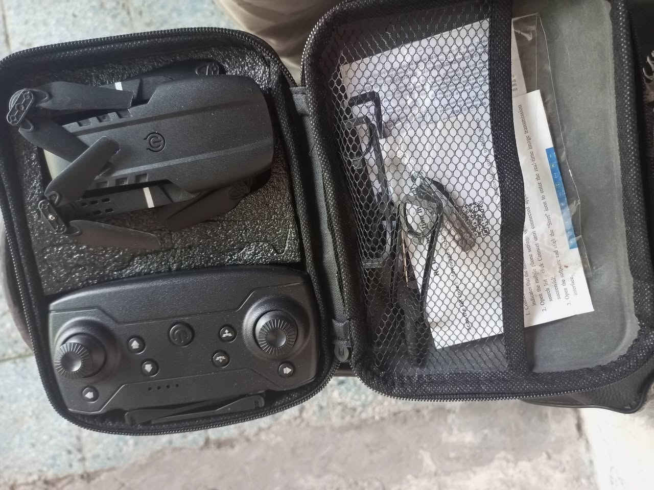 ظطيارة درون كلش حلوة و ما مستخدمه تصويرها حلوة الي يريدها يراسل خاص او على الرقم ***********

