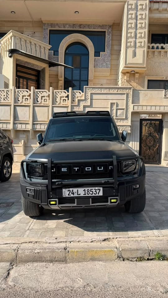 سعر 26500$ وبيها مجال

جيتور تي 2 موديل 2025 للبيع

السيارة على ضمان الشركة

الممشى 58.000 كم فقط
 
ضمان الشركة المهند

المكينة والقير على الشرط

فحص كامل وكلشي جديد

السيارة باسمي تحويل ثاني يوم

المواصفات:

- محرك 2.0 تيربو

- قير أوتوماتيك

- دفع رباعي 4WD

- نظام متطور للقيادة على الطرق الوعرة والرمل والطين Off-Road

- سقف بانوراما

- شاشة وسطية كبيرة 15.6 إنچ تعمل باللمس

- كاميرات 540 درجة

- مقاعد جلد، تبريد وتدفئة

- نظام صوتي Sony

- حساسات أمامية وخلفية

- إضاءة LED أمامية وخلفية

- أنظمة رادار ومساعدة على البقاء داخل المسار

‏- Apple CarPlay وAndroid Auto لاسلكي

- ثلاجة داخلية

مكاني محافظة دهوك

موبايل :- واتساب + فايبر
***********
