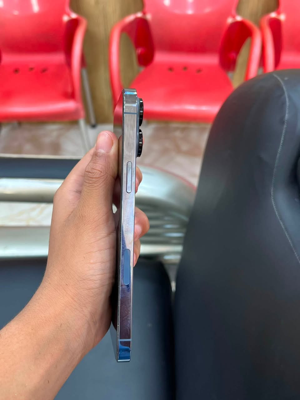 سلام عليكم
ايفون١٣برو ماكس 
وتر بروف 💧ما مفتوح
ذاكره٢٥٦
امريكي 
بطاريه ٨٠
مكاني نجف حي الوفاء قرب مدرسة دارك رقمي ***********💁🏻
