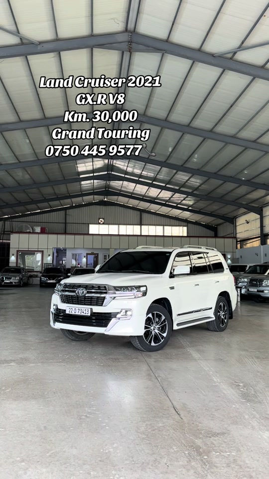 لاندكروزر GXR V8 • ٢٠٢١ • سوران