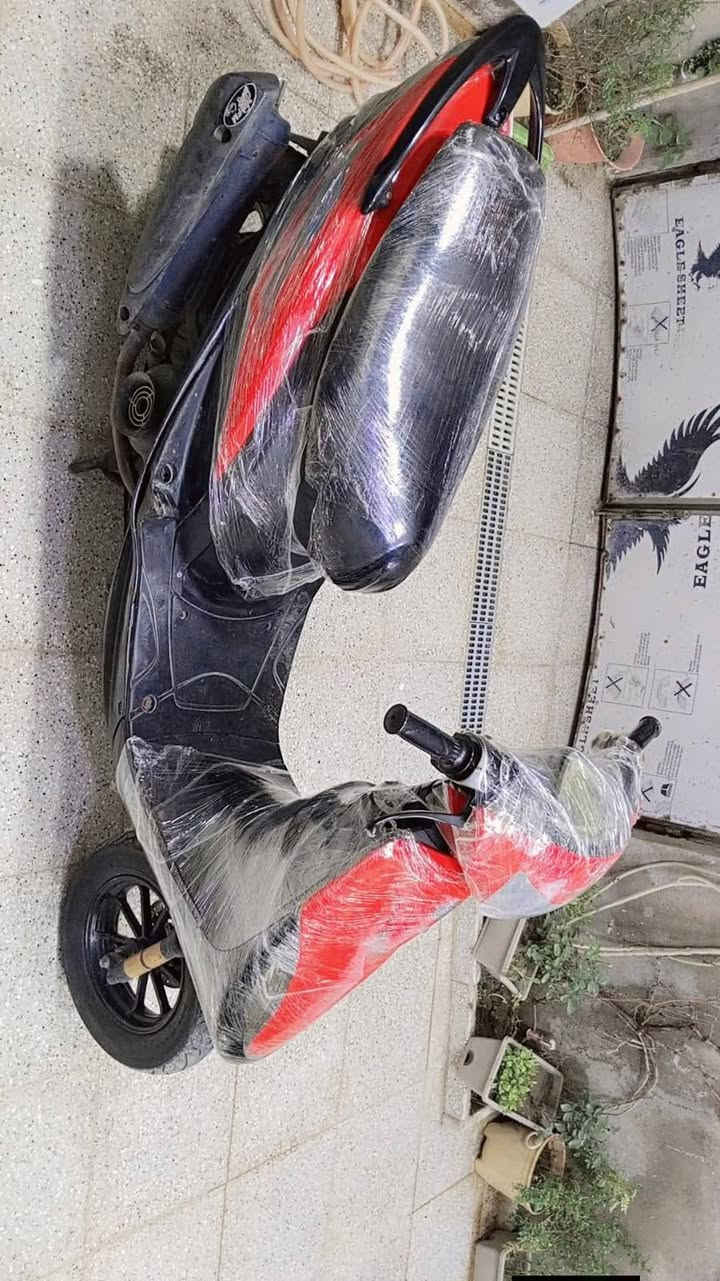 السلام عليكم شلونك اخوان عندي ماكس للبيع نضيفه مكفوله مكينه تجي تفحص مرتبه وخير من الله المكان بغداد الحسينيه مال راشدية السعر550 وبيه مجال حك الجيه ماعندي توصيل رجان لما يشتري لا يطب ***********
