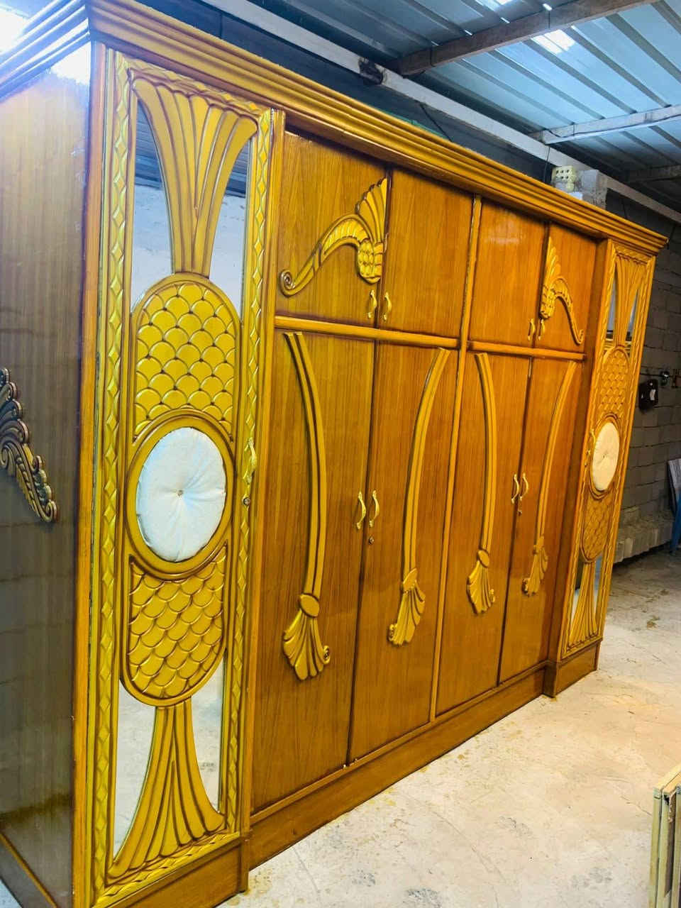 السلام عليكم 
غرفه صاج  عࢪاقي مستخدام 
غرفه6 /ابواب /ملحق📌
السعر 700 
نضافه 90 /💯 
معا نقل فقط داخل بغداد 
واتساب ***********
 ***********
