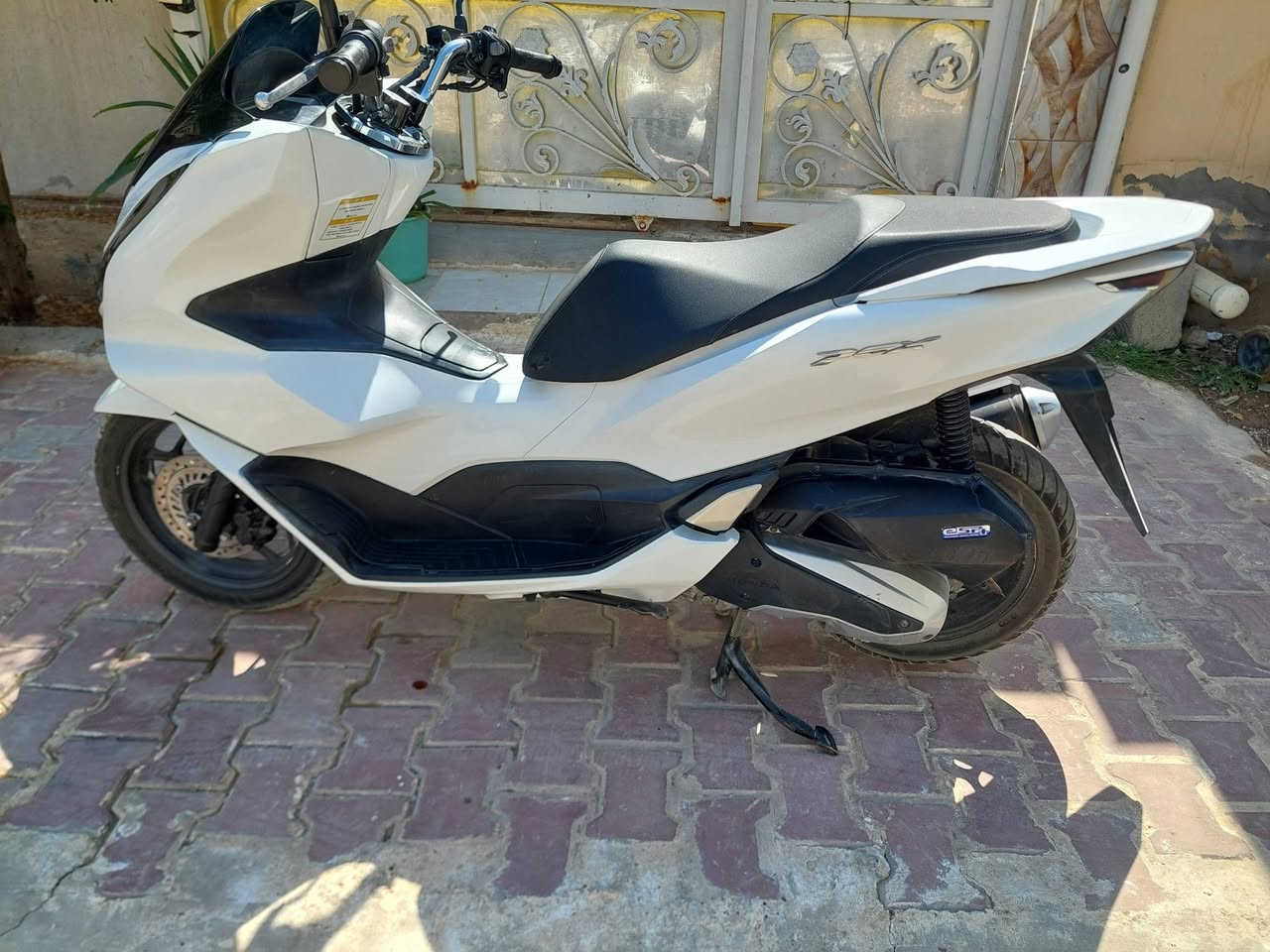 للبيع بي سي اكس جيل رابع مكاني بعقوبه السعر ١٤ ونص باقي التفاصيل اتصل ***********

