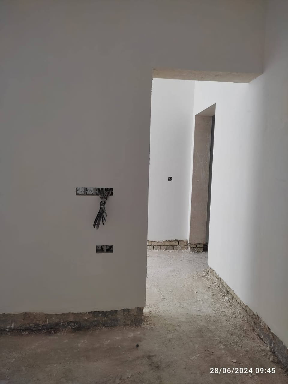 السلام عليكم
خلفه لباخ متفرغ شغل درجه اولى والتزام بلعمل 
لبخ جص . سمنت.  بورك . لبخ واجهات . 
لط داخل وخارج /طلس وفوم الواجهات 
***********
***********
