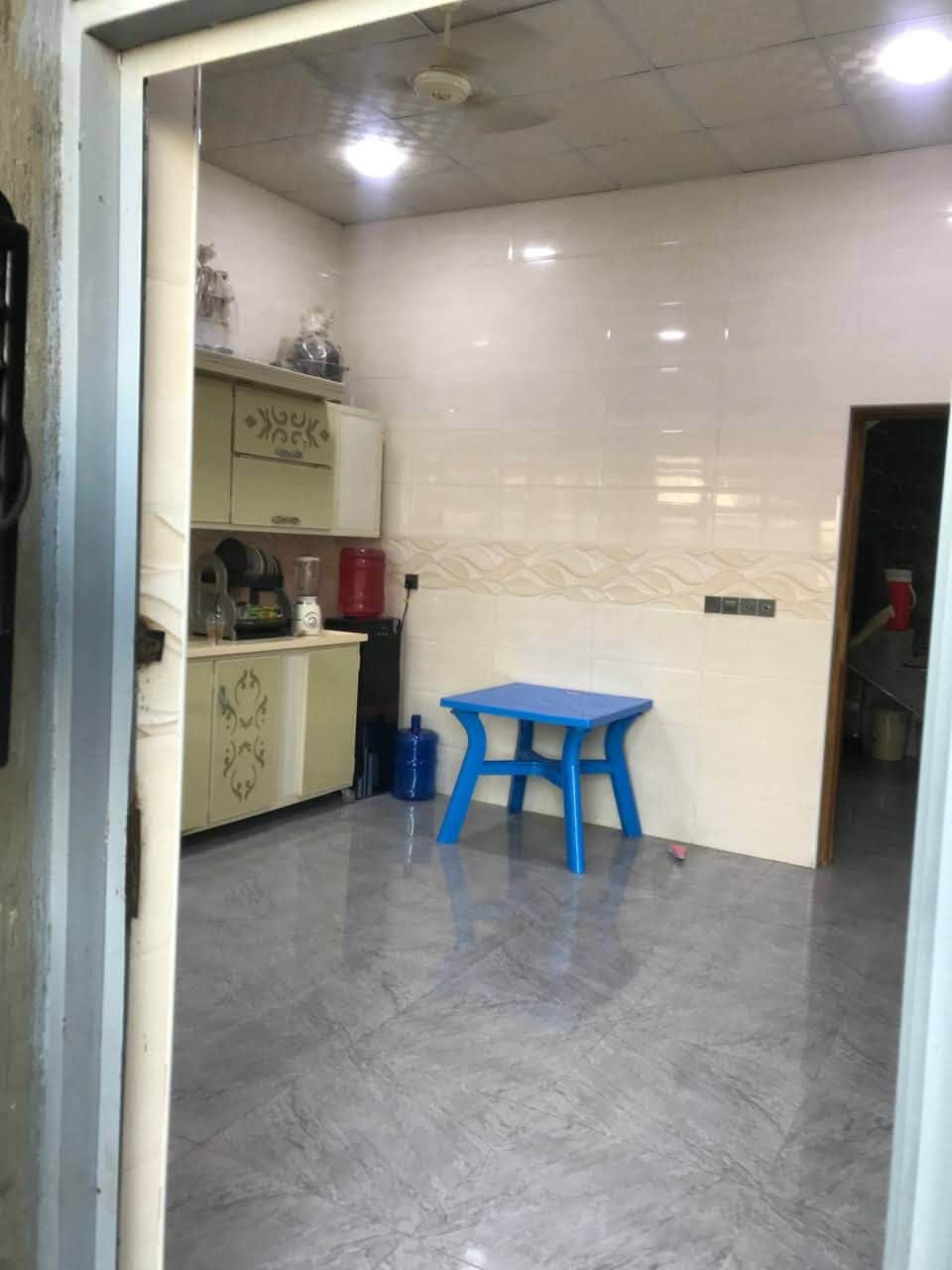 🔹دار سكن للبيع زراعي سند 25
 🔹الموقع التقيه 3 مجاور مجمع السلام 
🔹على الشارع الرئيسي 
🔹المساحة 230 متر 
🔹غرفتين نوم 🛌 صالة واستقبال ومطبخ وحديقة وكراج مسلح الأرضية بوسلاين 
🔹للاستفسار اكثر مراجعة مكتب الضياءين للعقار او الاتصال على الارقام التالية 
***********
***********

