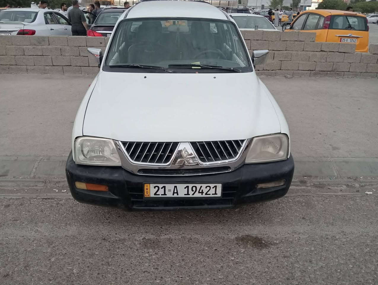 مستبوشي موديل 2000  كير محرك شرط هزه جديده سنويه جديده شرط تحويل وغرامات سعره 60 وبي مجال للاستفسار اتصل برقم ***********
