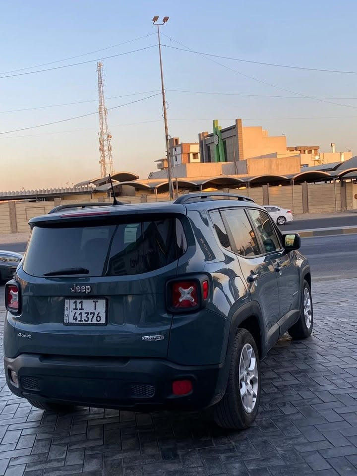 سلام عليكم
Jeep Renegade
موديل 2018 
مكينه 2400 المرغوبه 
ممشه السياره 10500 الف Km
لون اسمنتي مميز 
رقم بغداد باسمي السياره 
حادث السياره جنطه مبدله اصليه نفس الون وهنا بالعراق انطخ الجاملغ الامامي وصبغته نص 
السياره بدون اي دواخل 
مواصفات 
بصمه + بصمه ابواب +تشغيل عن بعد 
مثبت سرعه 
شاشه كبيره 
كامره 
قماره كشف 
كشنات مخمل
تخم تايرات جديد مصار اسبوع من شادهن
السياره كلش حلوه ونظيفه ومناقصها اي شي 
مكان السياره بغداد شارع فلسطين 
سياره رايدها 102$ وبيها مجال 
***********
