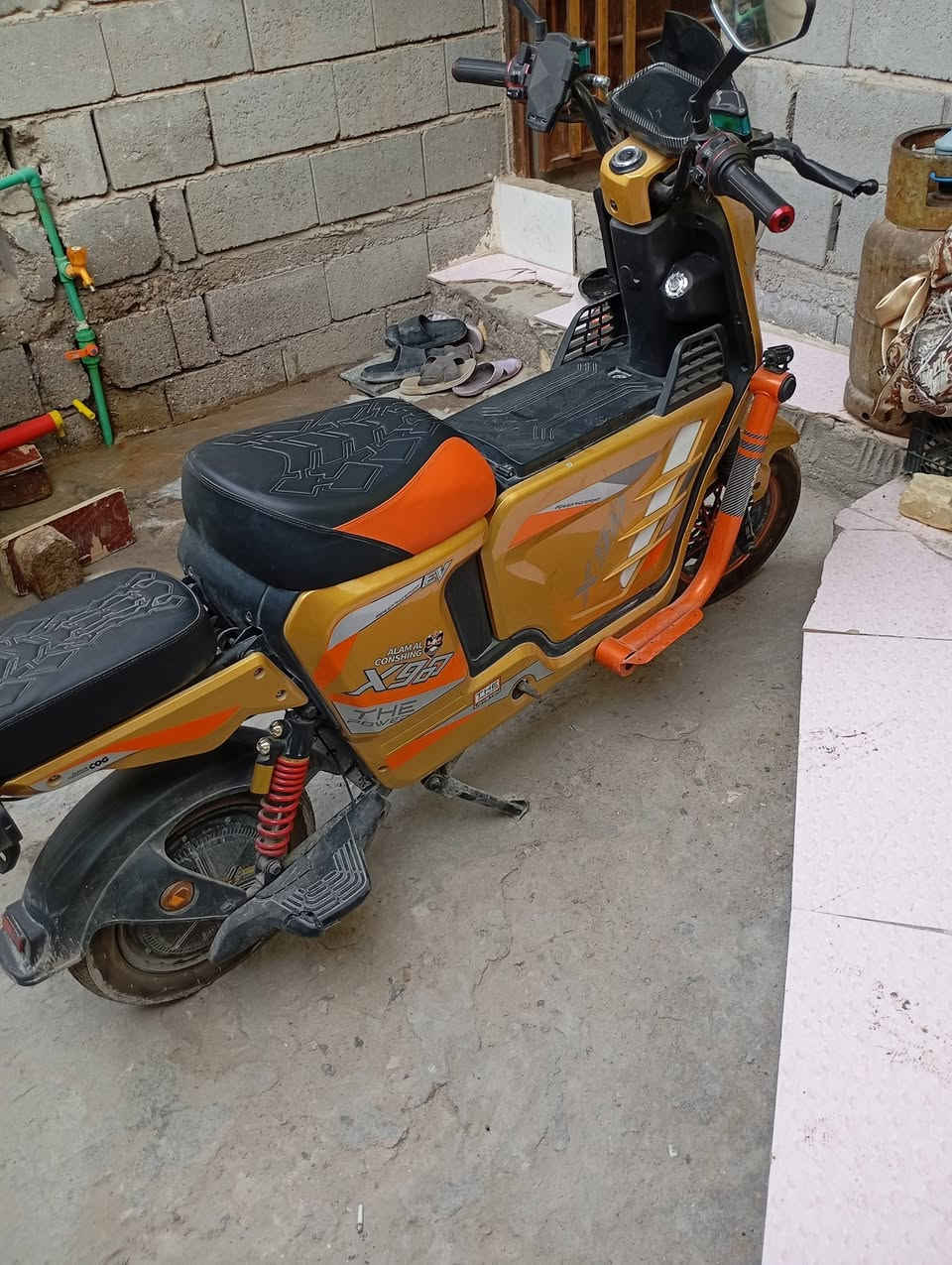 دراجه X900 العقل والملف عاطلات باقي شغلات كلهن شغاله السعر 350 وبي مجال بسيط مكان بصره تواصل ***********

