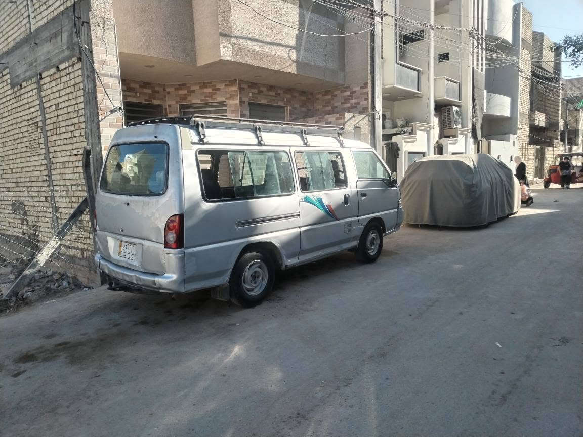 السلام عليكم هونداي باص اا راكب رقم ألماني حمل انبار محرك وكير بنكو ٣٠٠٠ كاز سياره مال شغل او تريدها حمل بيها كراسي وجاهزه تخم تاير باتري جديد صدرهه جديد كشرها بلاد رقم شاصي واضح للبيع فقط تريد تحويل او وكاله مكاني بغداد الغزاليه *********** بغداد, العراق
