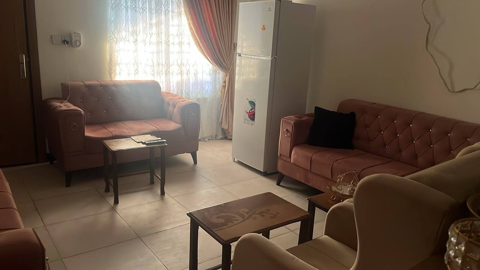 دار للبيع في مجمع القرية الانكليزية
المساحة: 200 متر مربع

التفاصيل:
• 3 غرف نوم • استقبال • صالة داخلية مع مطبخ • حديقة • كراج • صحيات متكاملة عدد 2 
طريقة الدفع:
مقدمة 40 مليون فقط
القسط الشهري 660 الف فقط
السعر الكلي 160 مليون

للاستفسار والتواصل:
***********

#مكتب_المتميزين #مجمع_القرية_الانكليزية #دور_للبيع #تكريت
