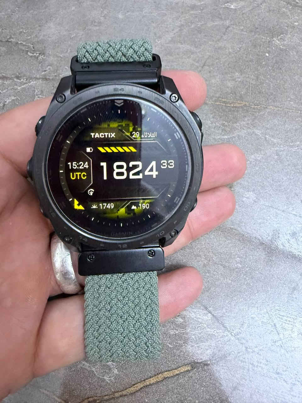 السلام عليكم احبتي لعشاق الفخامه توفر الان ساعة Garmin Tactix 8 Sapphire AMOLED 51 mm Titanium ساعة تحتوي على سير عدد 2 عسكري و ربل  مع كافة ملحقاته نضافه 100‎%‎
السعر مليون و850 الف 
سعر الجديد 2 مليون و170 الف
لتواصل يرجى الاتصال على هذا الرقم***********

