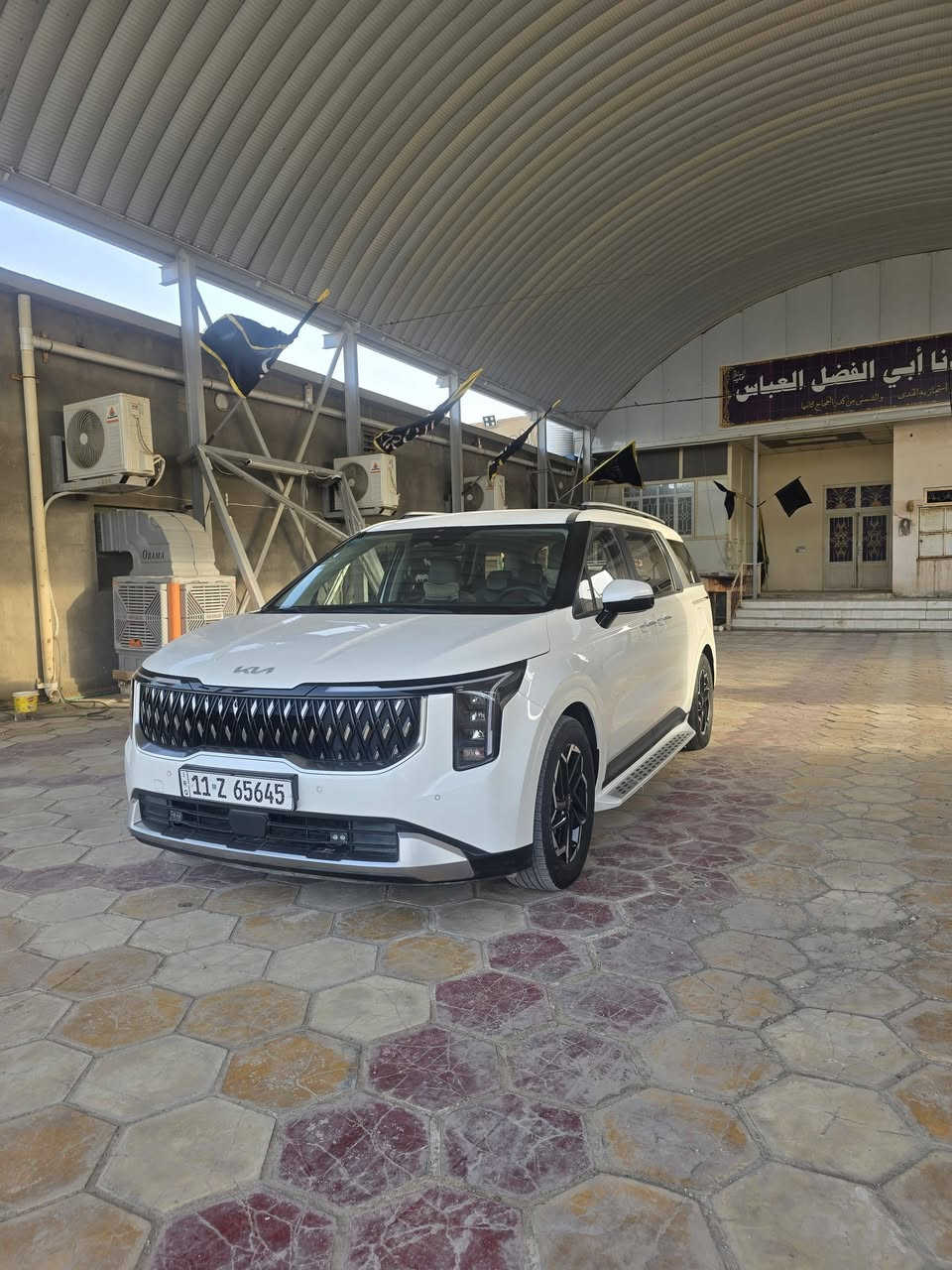 السلام عليكم ورحمة كيه كرنفال موديل ٢٠٢٥ لون ابيض وارد كوري كلين بدون حادث باسمي لحد ٢٠٣٠ السياره ماشيه ٤٢ الف كيلو المواصفات معروفه للكرنفال للاستفسار الاتصال على الرقم *********** مكان السياره ناصريه
