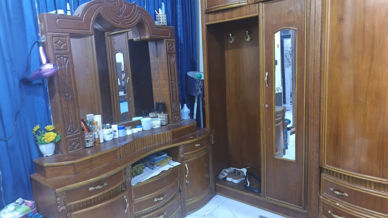 غرفه صاج نظافه 90/100السعر مليون وميه وبيه مجال الاستفسار ***********
