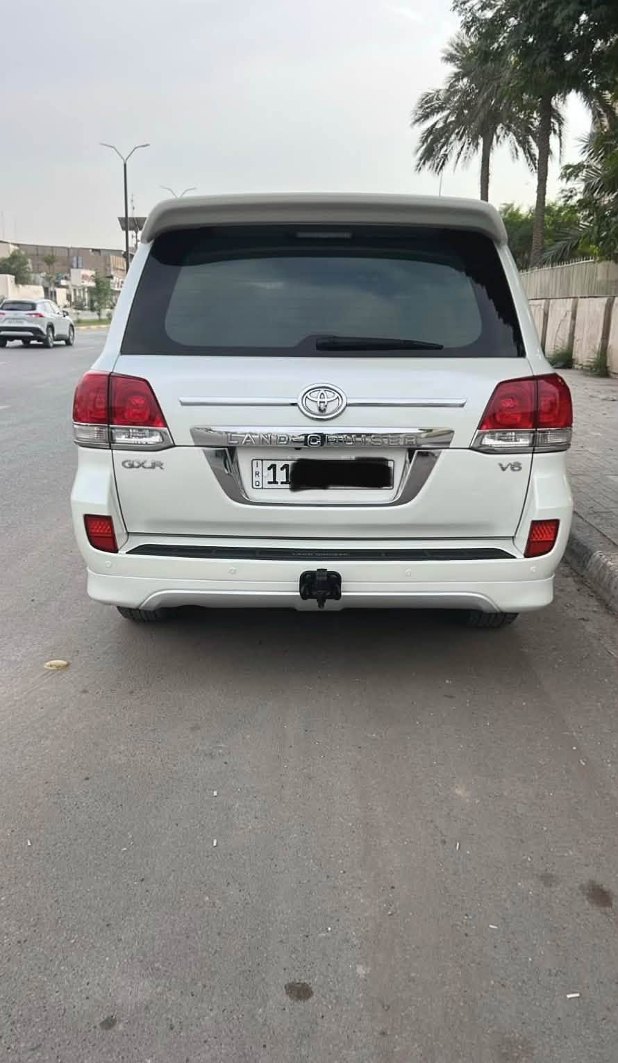 لاندكروز • ٢٠١١ • رقم بغداد