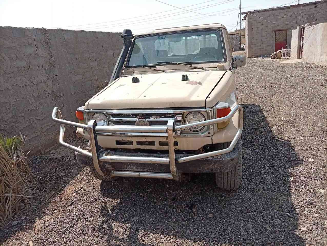 مديل 2000للبيع السعر28وبيها مجال مكانها ديوانية البدير اتصل ودلل *********** اومراوس بكيه حمل قديمه
