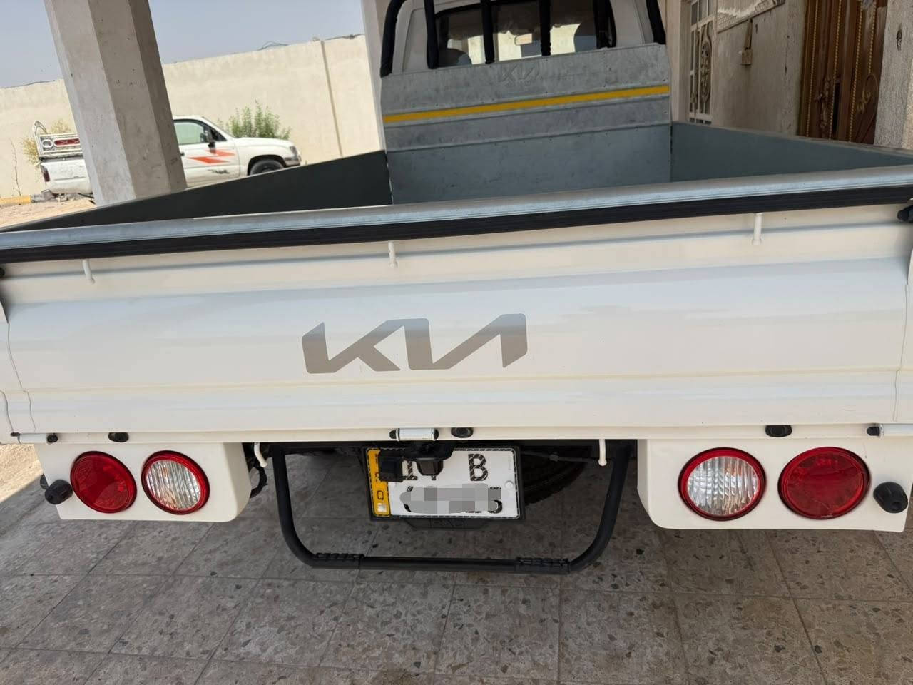 " السلام عليكم  ....

*للبيع كيـا بنگـو  "  KIA Bongo  "

#السـعـــر_173$  ورقــه 💸💸

•للأتصال على رقم الهاتف 📲📲 ...
•
• 👈🏻👈🏻  [[    - *********** -   ]]  👉🏻👉🏻
•
ـــــــــــــــــــــ ــــــــــــــــ ـ ـــــــــــــــــ ــــــــــــــــــــــ
*موديل «2026»
*گير عادي
*رقم البصره الدولي
*بأسمي شخصيـاً
*( تحويل مباشر ✔️ )

|| السياره مكفوله گفاله عامه  ||
*حداديه كير مكينه شاصي گفاله
*السياره جديده `زيروو

-ماشيــه_26, إلـف
-مغلفة كشنات وبدي

•فوول مواصفات 💯 
-2 راكـب
-تبريد❄️
-تدفئه
-مسجل 📻 
-تايرات جدد
-سبير ما نازل
-دواخل رصاصي
-تحكم بالستيرن
-ما بيهه اي نقـص

🔹 باقي التفاصيل اتصل إعلاه 👆👆  ...
 #العنــــــــــــــــوان_البصـــــــــــرة
-------
للإعلان عن سيارتك :-
   - Centers Qasim  ✅
