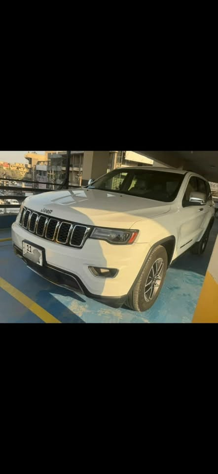 السلام عليكم للبيع جيب 2020 فول مواصفات Limited 
بصمة دخول ابواب ذكي
فتحة سلايد
داخل بيجي 
شاشة كبيرة 
كراسي كهرباء 
كشنات جلد 
خزن مبموري للكشنات
جنطة كهرباء 
لايت زنون منضومة كاملة 
بعد هواي مواصفات 
حادث السيارة جاملغ وبنيد صبغ فقط 
رقم بغداد بأسمي مكان السبارة بابل 
السعر 215
للأستفسار الاتصال ***********
