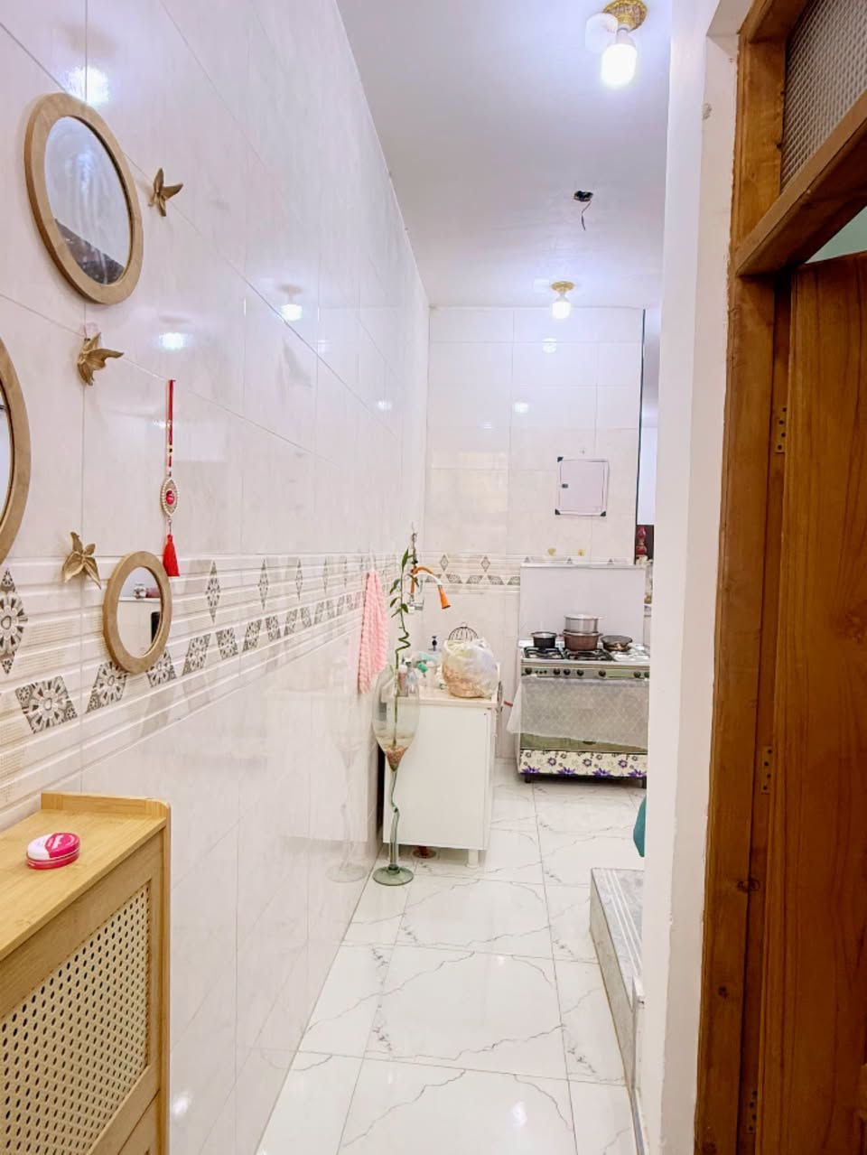 ياالله مشتمل البيع 100متر حي الحكيم شارع زرزور بصف مدرست البنفسج 
بناه طابوك غرفه وصاله ومطبخ وستقبال صحيات داخليه خارجيه سعر 37بي مجال ستفسار ***********
