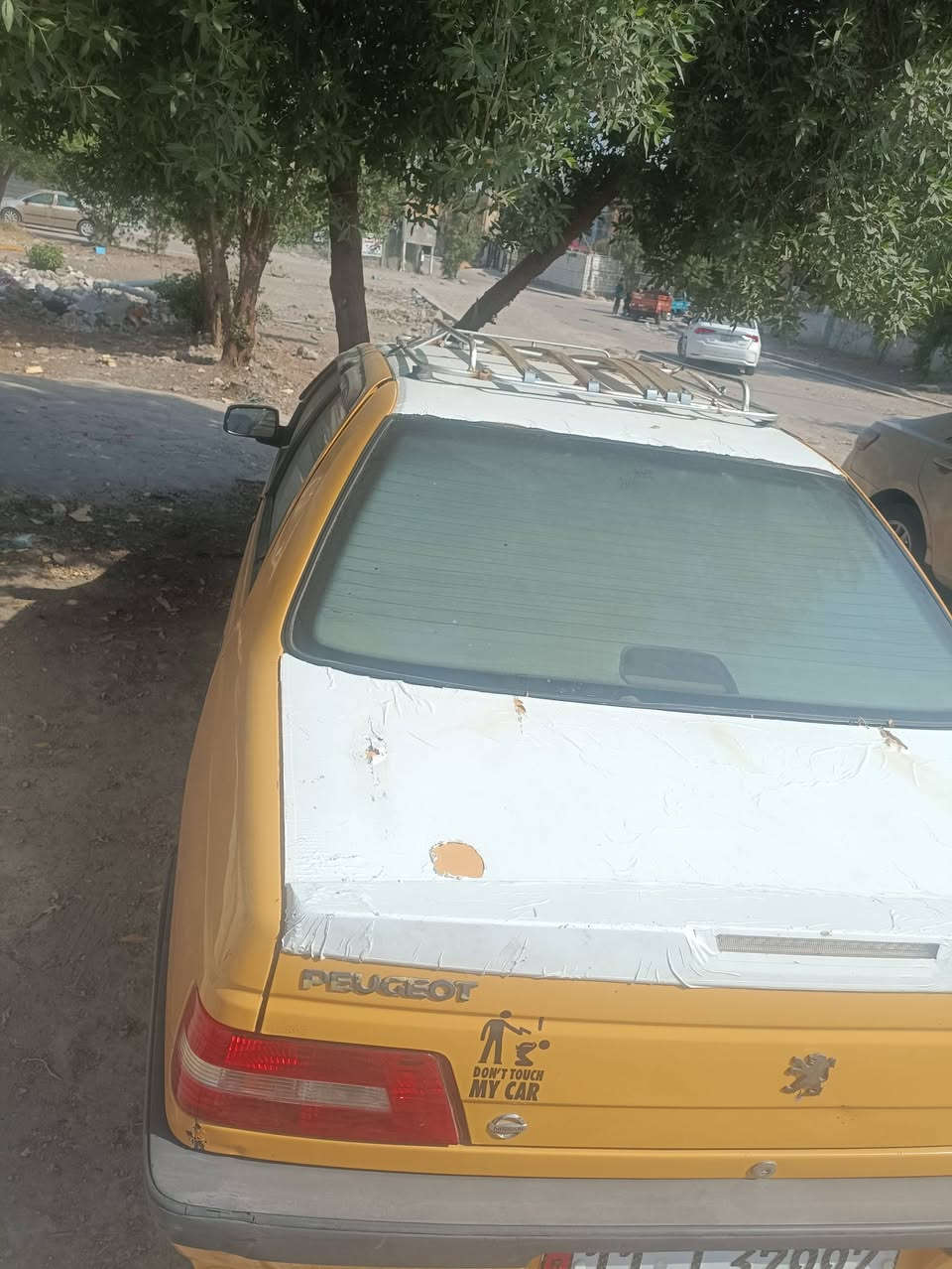 السلام عليكم 
بيجو الميس موديل 2015رقم بغداد نكليزي تحويل مباشر 
مكينه وكير وتبريد خير من الله السياره بلاديه بيهه فقط بنيد معمر السياره يردلهه ترتيب 
السعر 28$وبيهه مجال حك الجيه فقط بيع مستعجل 
العنوان بغداد البياع رقم الهاتف ***********
