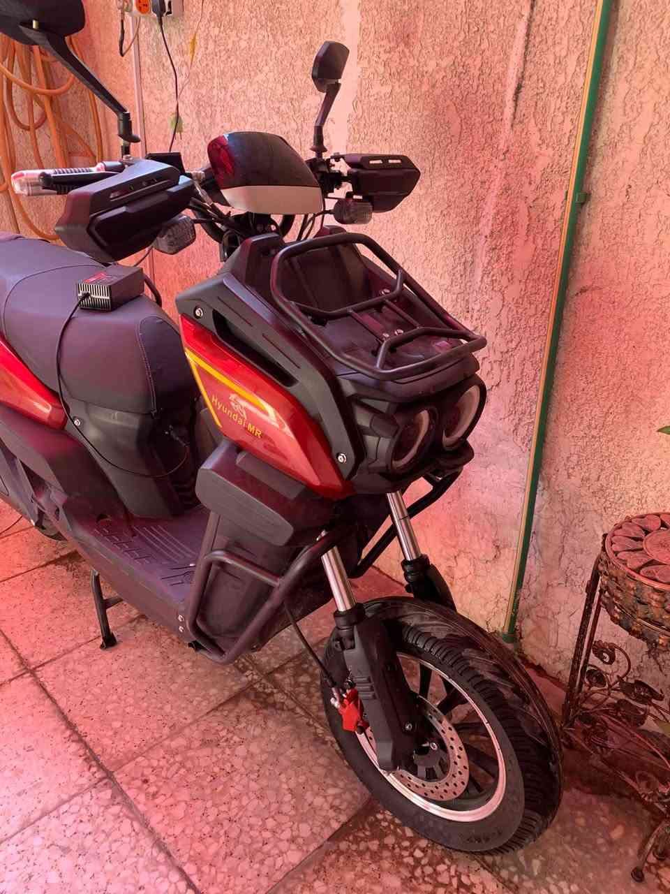 سلام عليكم
دراجه اباتشي جديده شحن للبيع 
صار ٤ تشهر من خذته 
 بطاريات جدد 
ملف 3000
 ٤ سرع توصل 100 وبك نضام R خلفي 
فول حساسات 
مكاني بغداد جديده  السعر 900 
‎***********
