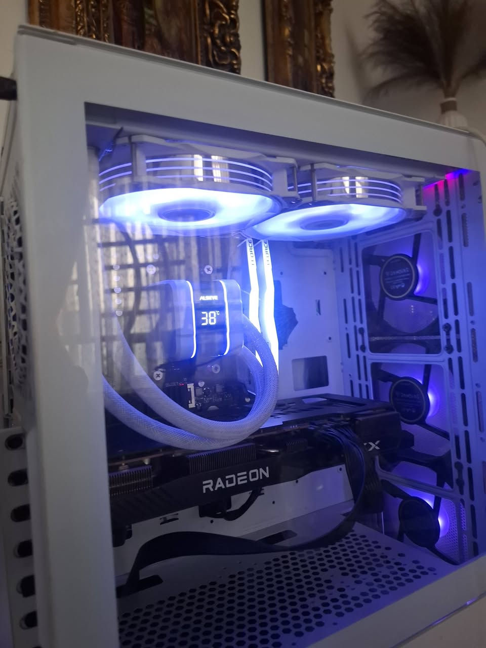 معالج قوي: AMD R5 5600G
الكارت : 3مراوح xfx rx6700xt 
رامات: 16 2*8 RGB
مذربورد: B550M AORUS PRO 
مبرد مائي: ALSEYE MAX M240 plus
كيس: Athena M6
بورسبلاي: PF650 80plus
تخزين: 512 m2
وندوز 11 مفعل
وجميع كراتين القطع موجوده 
الرقم *********** 
راسلني واتساب السعر مليون و300 وبي مجال بسيط للشراي 
المكان بغداد الدورة
