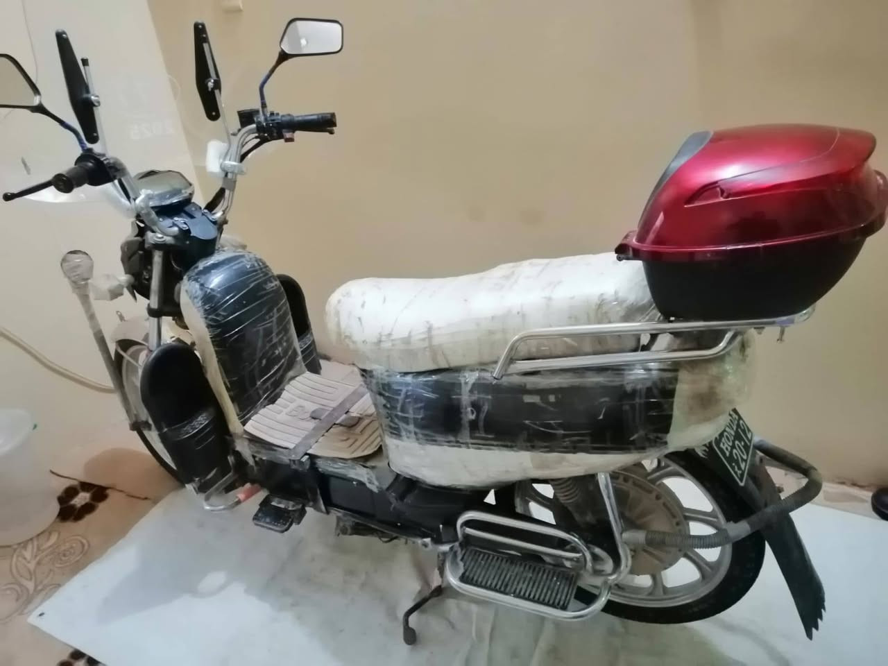 دراجه شحن نظيفه جداً للبيع 350بي مجال ***********
