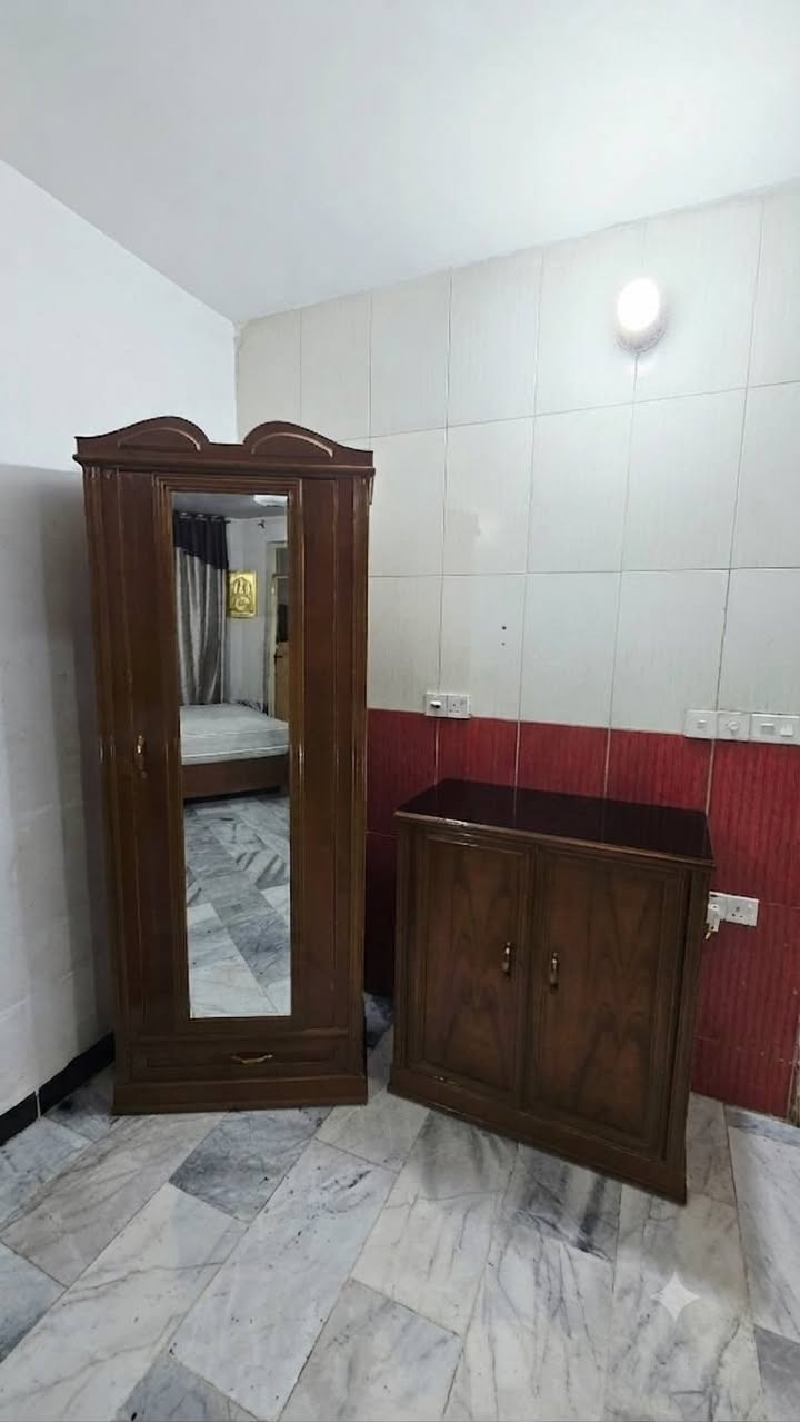 السلام عليكم للبيع غرفة نوم عراقيه سلايت موديل تركي صاج خارج وداخل درجه اولى اي استفسار اتصل على الرقم ***********
