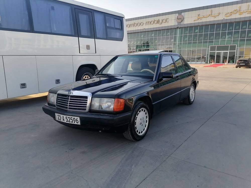 ***********
مارسيدس 190موديل 1991 محرك بيلادي اربعة سلندرة  محور كابريتةر  بشرط ماشاءالله حيل نضيفة كير عادي
كاميرة خلفية
اثنين جامات كهربائي
سلايت اشتغول بشرط
تبريد اشتغول مثل ثلج🥶
شاشة ايباد
بلوتوث
كهربايات كل بشرط كل اشتغول اي نقص مابي
رقم و سنوية جديد حتا 2031 سنوية بآسمي 
سعر 45مجال بسيط 
سيارة ماشاءالله خير من الله كل بشرط كفالة عامة
رقم:***********
مكان:سليمانية السليمانية, العراق
