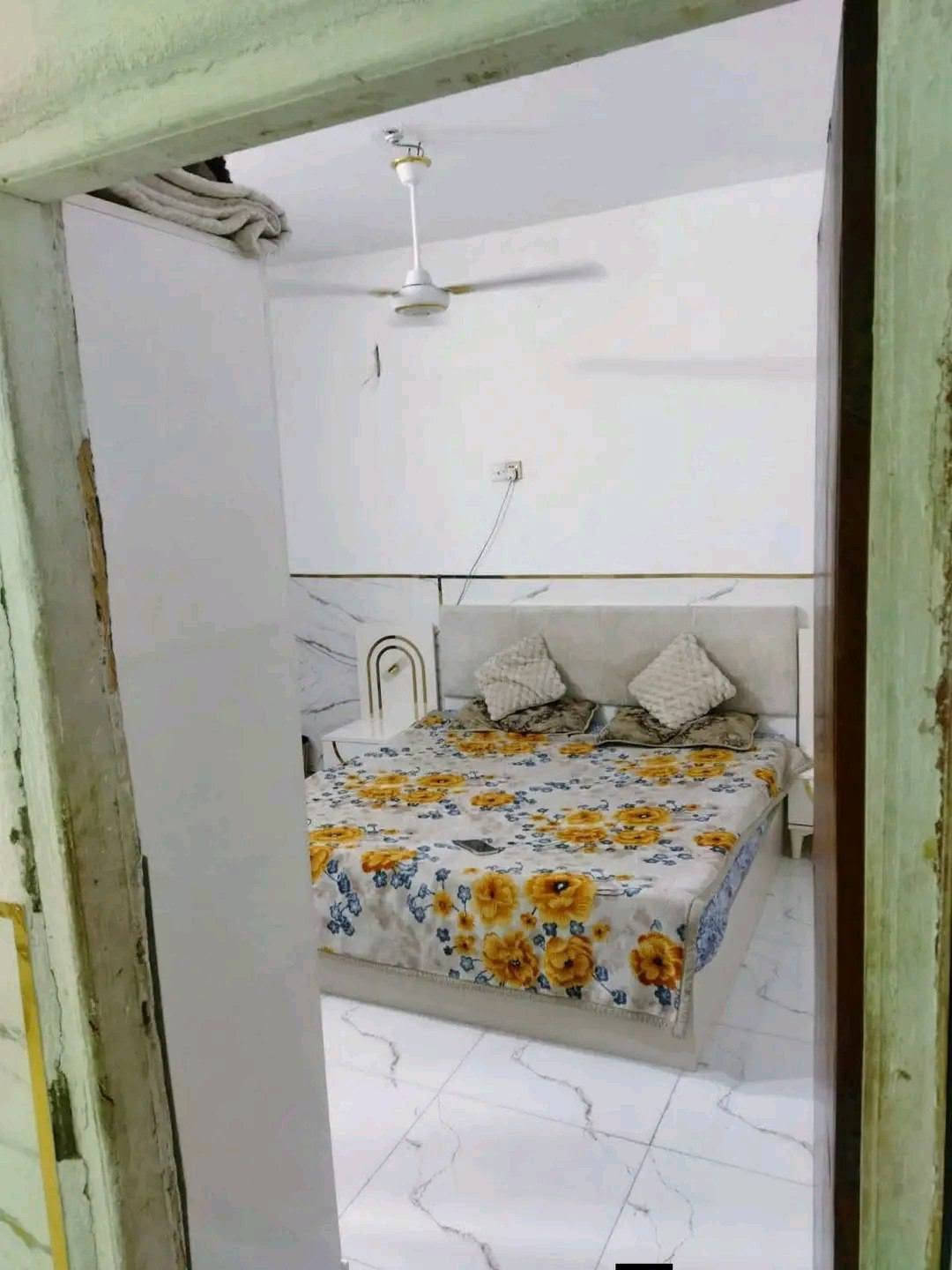 يا الله بيت للبيع 120 متر
 سعر 29💵💲مليون 💵
طابو زراعي سند 25
مرقم 
مشمول ابقرار تطويب 

 2غرفه نوم صاله مطبخ ستقبال صحيات داخل او خارج

بناء بلوك صب مسلح 

خدمات كامله مدرسه اهليه او حكوميه 

 العنوان // نجف الاشرف مقابل قرية الغدير الاولى شارع الصب عمود 276

اتصال ‏ *********** ‏ 
واتساب ***********
