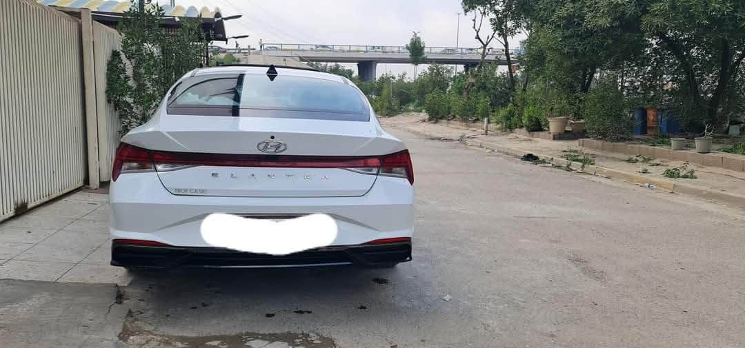 للبيع النترا ٢١ فول مواصفات رقم اربيل شمالي ( باسمي تحويل ثاني يوم )
وارد امريكي حادث بنيد سطحي صور الحادث بالمنشور  البنيد امبدل ومصبوغ والجاملغ الي عكس السايق جزء منه مصبوغ 

*فتحة سقف سلايد*

رادار امامي *

رادار جانبي نقطعة عمياء*

سياقة ذاتية *

تحديد مسار *

 كيجات دجتل *

بصمة دخول 

شاشة جبيرة *

تشغيل عن بعد

*كشنات كهرباء

*سستم صوت نوع Bose

وضعيات قيادة
عادي وسبورت وسمارت 

كامرا وحساسات خلفية *

كشنات تدفئة  *

رادار خلفي توقف ذاتي

هاند بريك بصمة 

السيارة ماشية ٨٥ ميل
السعر ١٤ وبيه مجال
***********

مكانها بغداد
