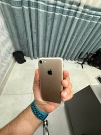 آيفون 7 • ١٢٨ جيجا • بطارية ٨٠٪