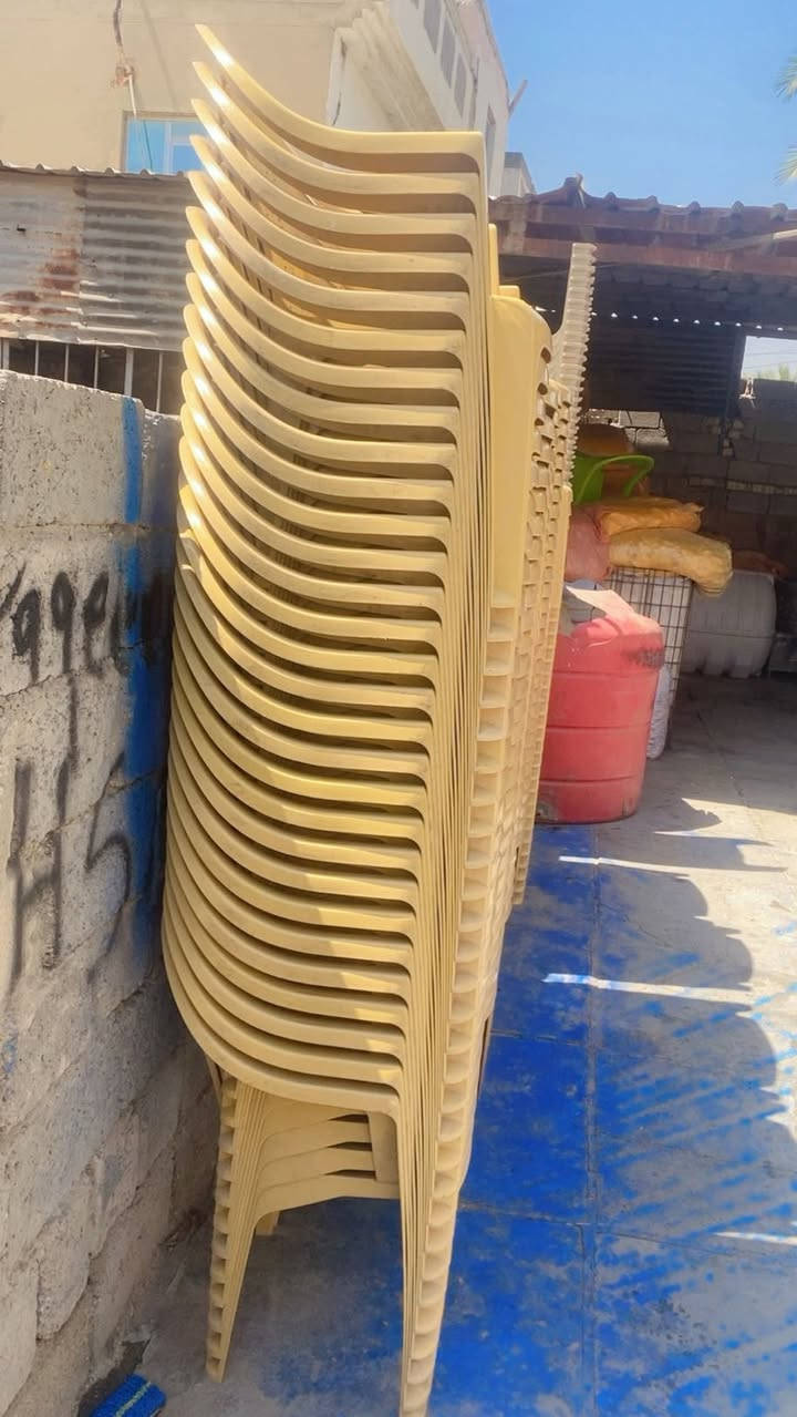 سلام وعليكم عندي كراسي البيع العنوان الفلكه سلمان باك وهذه رقمي***********
