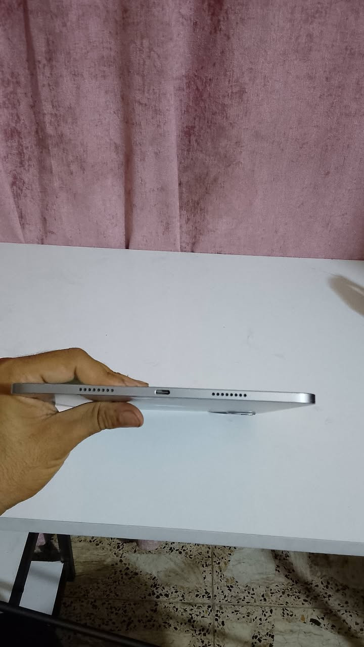 سلام عليكم ايباد m2 ذاكره 128 بطاريته 91 سعره 650 قفل بدون كارتون ويا بس شاحنه بغداد ***********
