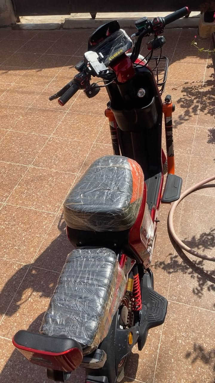 السلام وعليكم
دراجه شحن للبيع شركة XR9 اخر اصدار فول مواصفات كير R/D مستخدم 20. يوم فقط كلش نضيف. سعر 550 
***********
