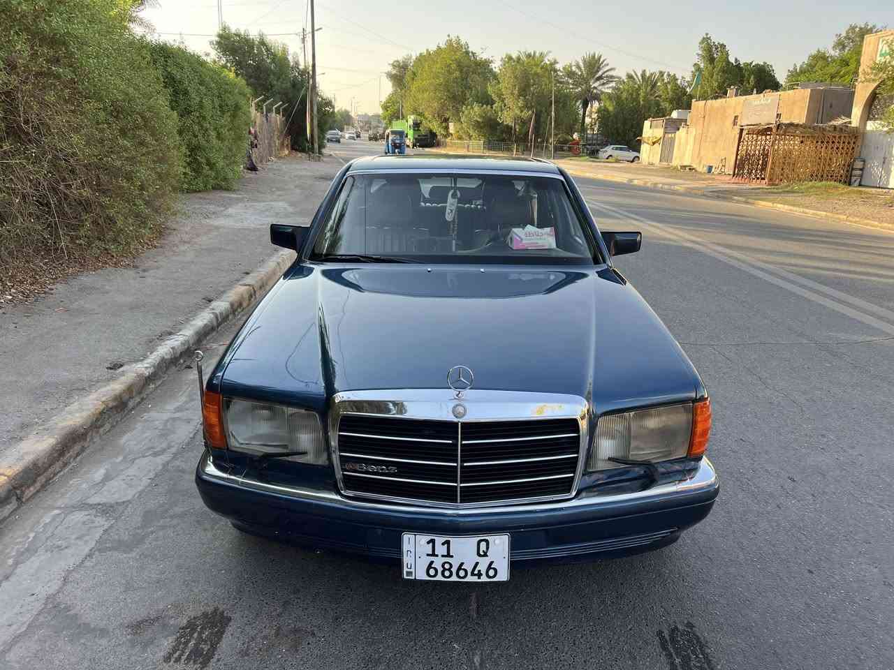 السلام عليكم مارسيدس 🇩🇪جامبو رئاسي C300 موديل 1987 
.مواصفات السياره .
فتحه سقف سلايت روڤ
لون نيلي 💙
داخل رصاصي نضيف جداً بلادي
كشنات جلد كشنات كهرباء شغاله 
جام اوتو 
ويل كب مسويله CNC جديد 
برده خلفيه + اربع جامات برد 
السياره صبغ جماليه كير مكينه خير من الله مال جناي السياره قواعد سليمه وصدر امامي خلفي جديد تخم تاير جديد سياره متعوب عليها ومصروف عليها( مال بيت ) رقم بغداد بسمي  مشروع وطني تحويل مباشر سنويه جديده السياره دبل فيت بم  الرقم *********** مكان السياره بغداد الشعله
