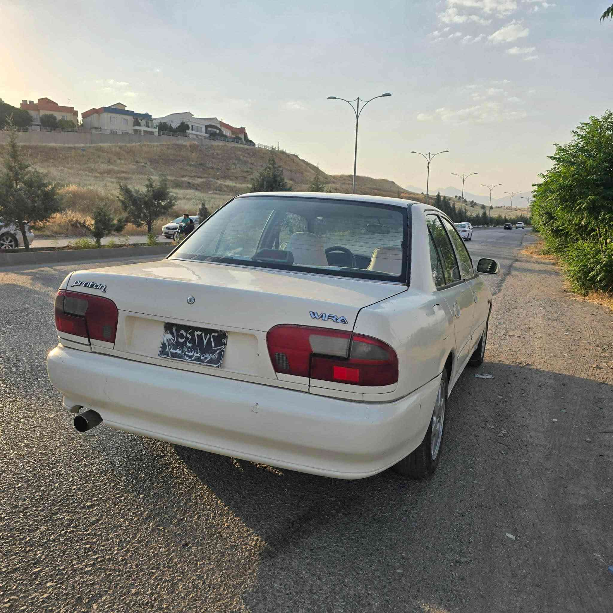 پڕۆتۆن مۆدیل 2004  گێر ئۆتۆ ماتیک ئارم سەنەوی
گێرۆ مە کینە بەشەرت تە برید بەشەرت
تەقەوڕەقەی رتێدا نیە  کارە بای مە زبوتە کارەبای شەرت
سعر33 گەڵا
ژمارە 
***********
وتس ئاب و فایە بەری
شۆێن سڵێمانی السليمانية, العراق
