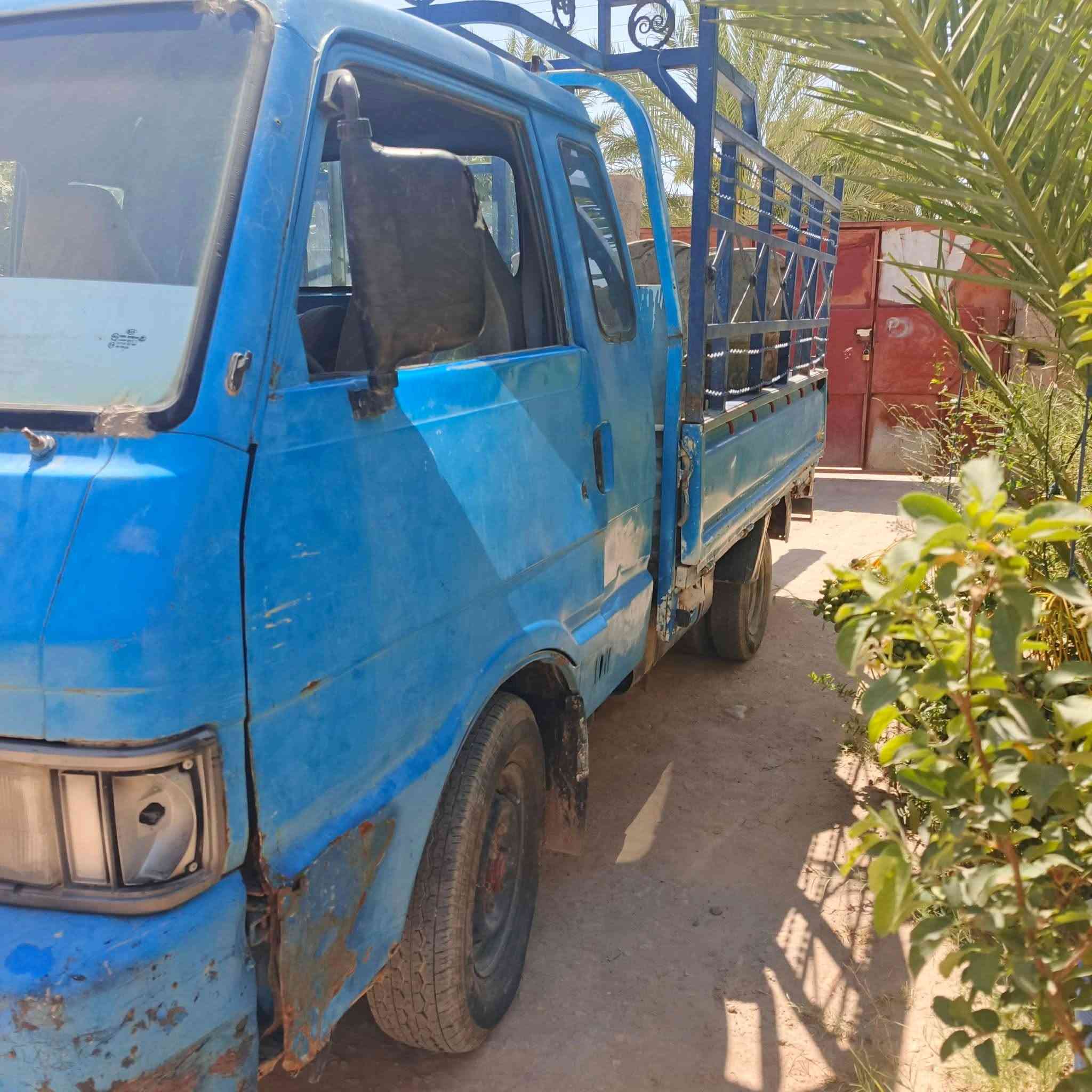 بنكو للبيع محرك بي بدايه صرف وكير وكسن زينات وشاصي ما بي شي ولكشر بين بلعين وسعر ١٧ وبيه مجال مكلف بنشر نتصل على رقمي ***********
