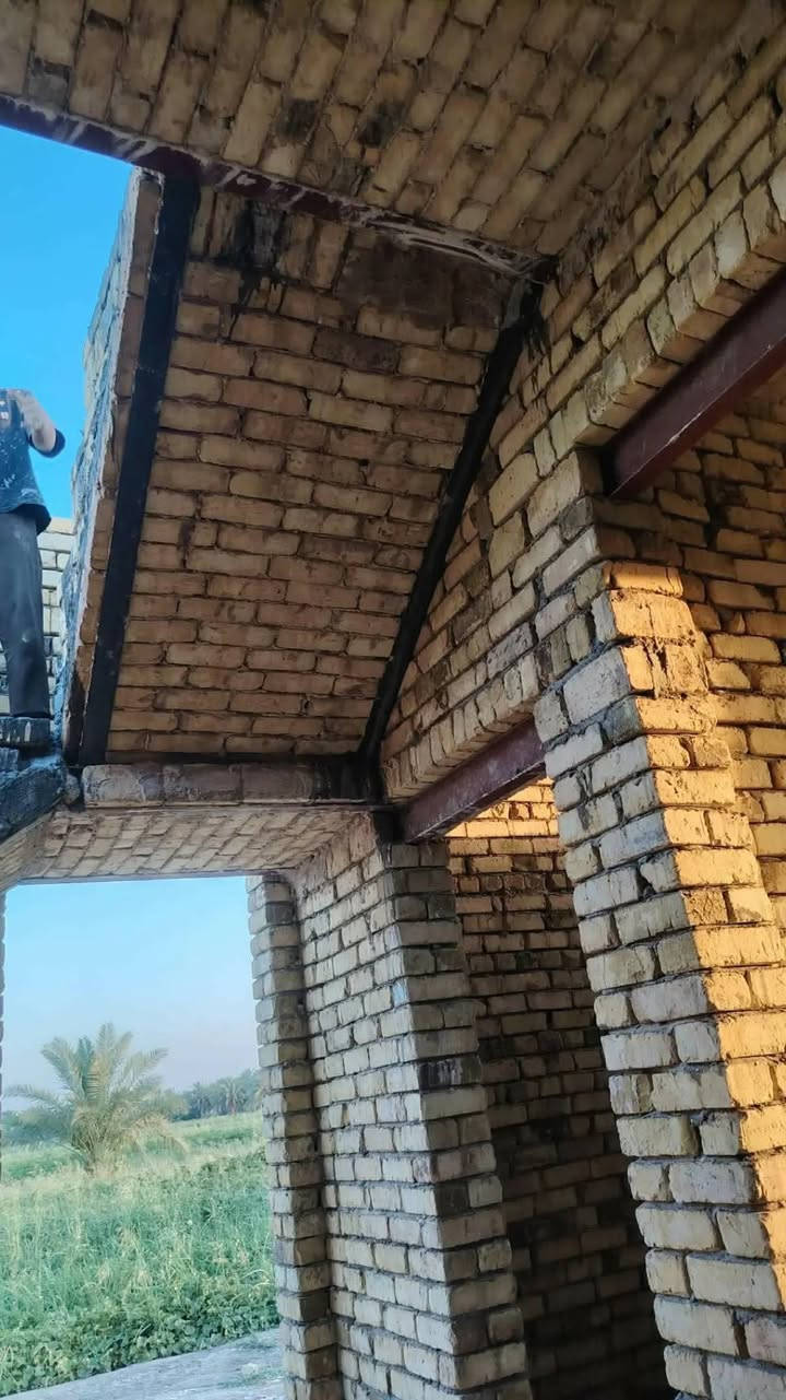 مصطفى الحداد عملنا ابواب شبابيك مسقفات گي سبان  كيربي كل مايخص الحداده ومن الله
التـوفيق❤️🤍اي ستفسار خاص او تصال  ***********
***********
