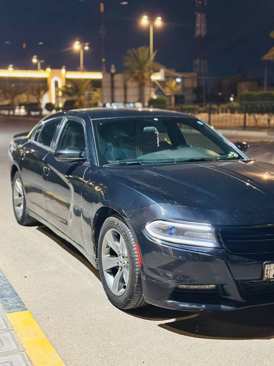 جارجر موديل 2019
فئه SXt فل كامل
محرگ 3600 ، V6
لون نفطي لماع
ماشيه 114 الف ميل
كير محرك مكفول 
سياره بحاله الوكاله ونضافه فول عاليه جدا 
الكفاله 
بدون صبغ 
ضربته فقط قبق جنطه معجون وصبغ وع كد اصبع من الجاملغ الامامي من جوه معجون وصبغ ضربه كلش حلوه وبسيطه 
بدون دواخل بدون ايرباك الحمدلله سياره نضيفه جدا ومال بيت مامتعوبه استخدامه وقت الحاجه فقط 
المواصفات 
بصمه تشغيل 
تشغيل ع بعد 
ابواب بصمه 
كامره خلفيه مع حساسات خلفيه
تحكم بلستيرن 
مثبت سرعه
مصابيع وزنون اصلي
مانع انزلاق
كشن كهرباء
ويل تايرات نضافه فول 

السياره نضافه فول والحمدلله مال بيت استخدامه وقت الحاجه 
السعر 210 وبيهه مجال 
الاتصال ***********
