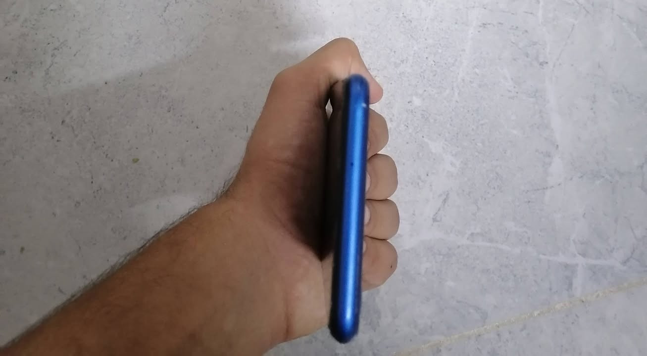 معارض ببلي 3 وانطي فرق
Honor8
هونر 8 

الذاكرة128 الرام 4 

جهاز نضيف مبدل شاشة فقط 
 
                           ***********
