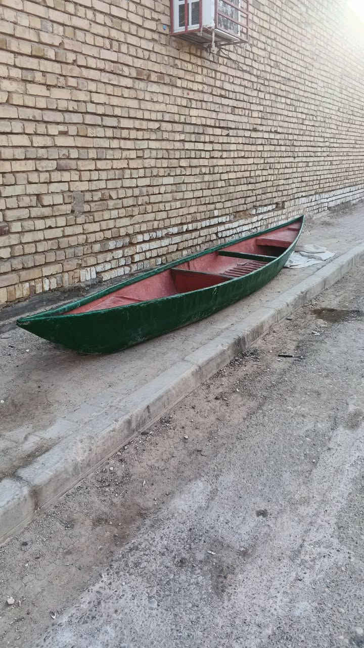 بلم فايبر  السعر ٢٠٠ قفل  العنوان ميسان  حي الحسين الجديد رقم صاحب البام مكلف بالنشر  *********** جميل
