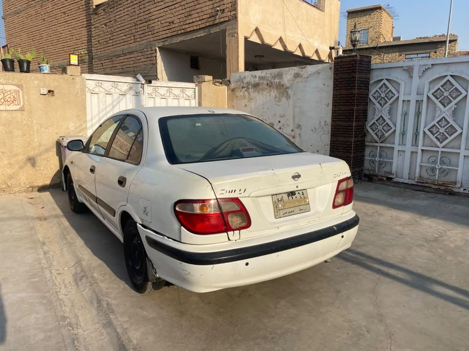 للبيع سيارة نيسان سني موديل 2000
كير مكينه حداديه تخم تايرات تبريد كله شغال وجديد 
السعر 50 
مكان الكوت للتواصل ‭***********‬
