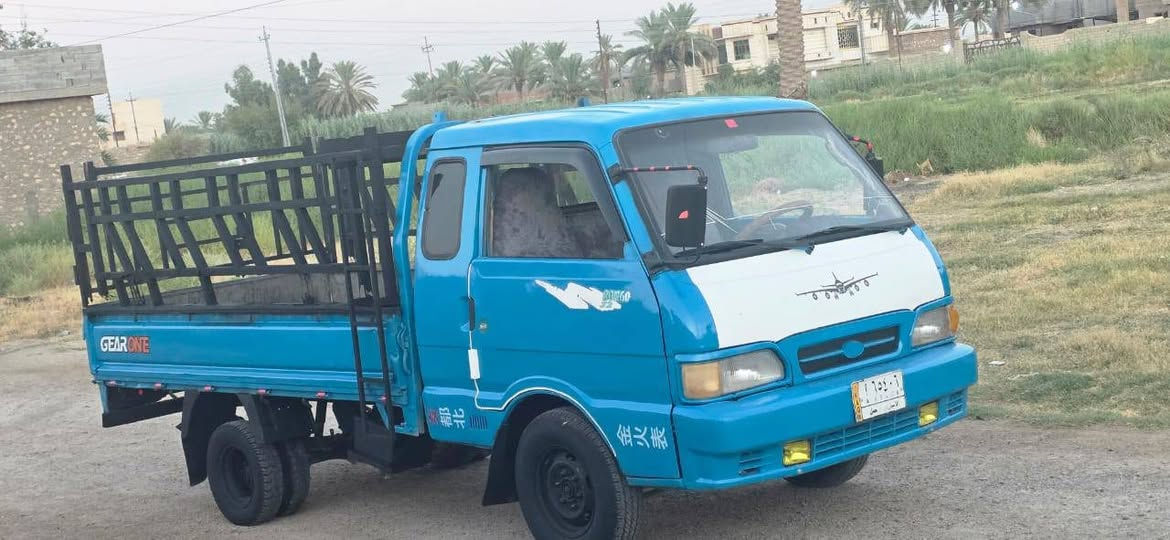 كيه بنكو موديل 96 رقم انبار ألماني سنويه جديده عظم عاج شاصي مكفول رقم شاصي وضح محرك كير صدر كهربايات تخم تاير كله جديد سياره حلووو مال جناي سعر 50 وبيه مجال مكاني رمادي خالديه رقم الهاتف ***********
